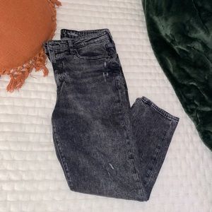 high-waisted straight jeans !!